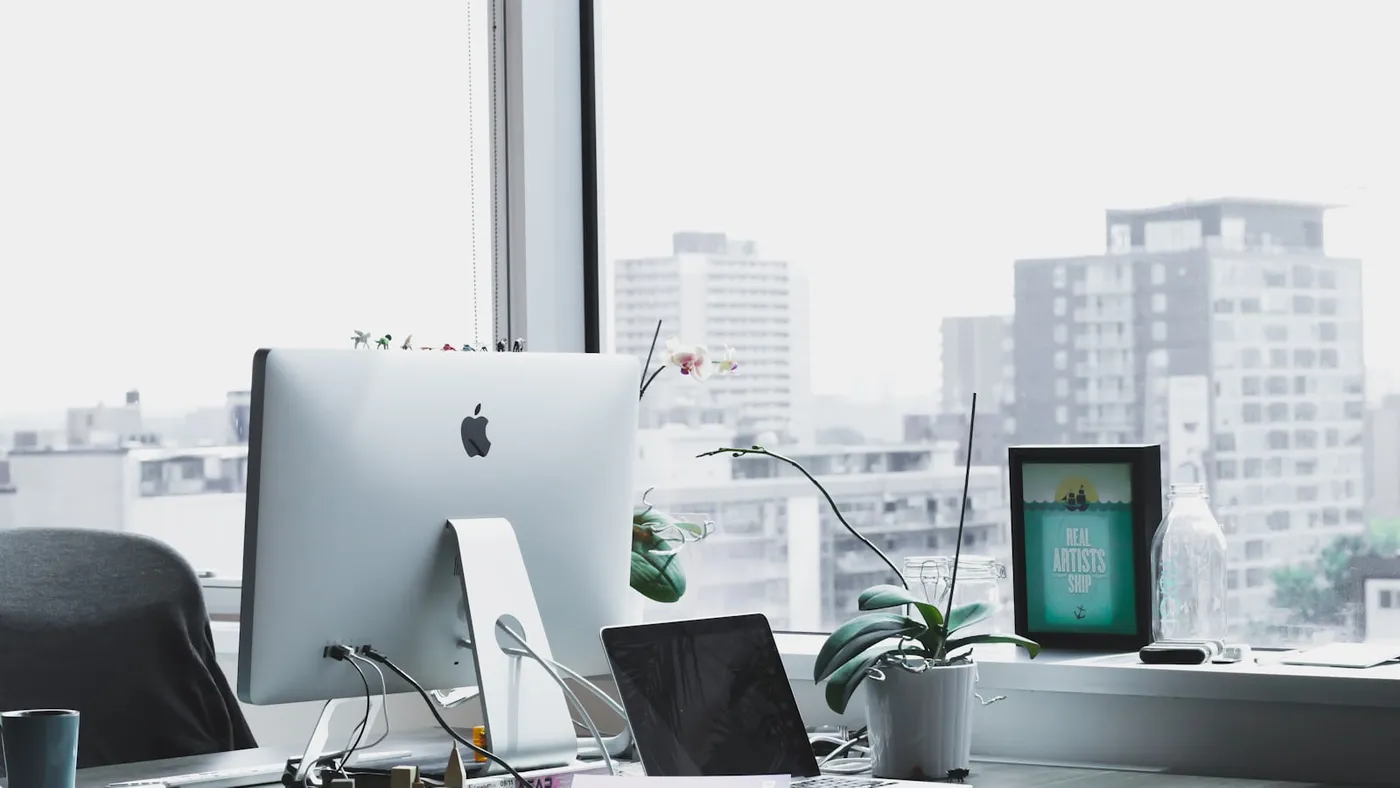 Workstation setup used to design and optimize a service website for conversions